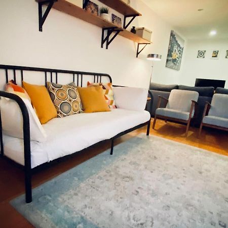 Ola Lisbon - Principe Real IV Apartment Bagian luar foto
