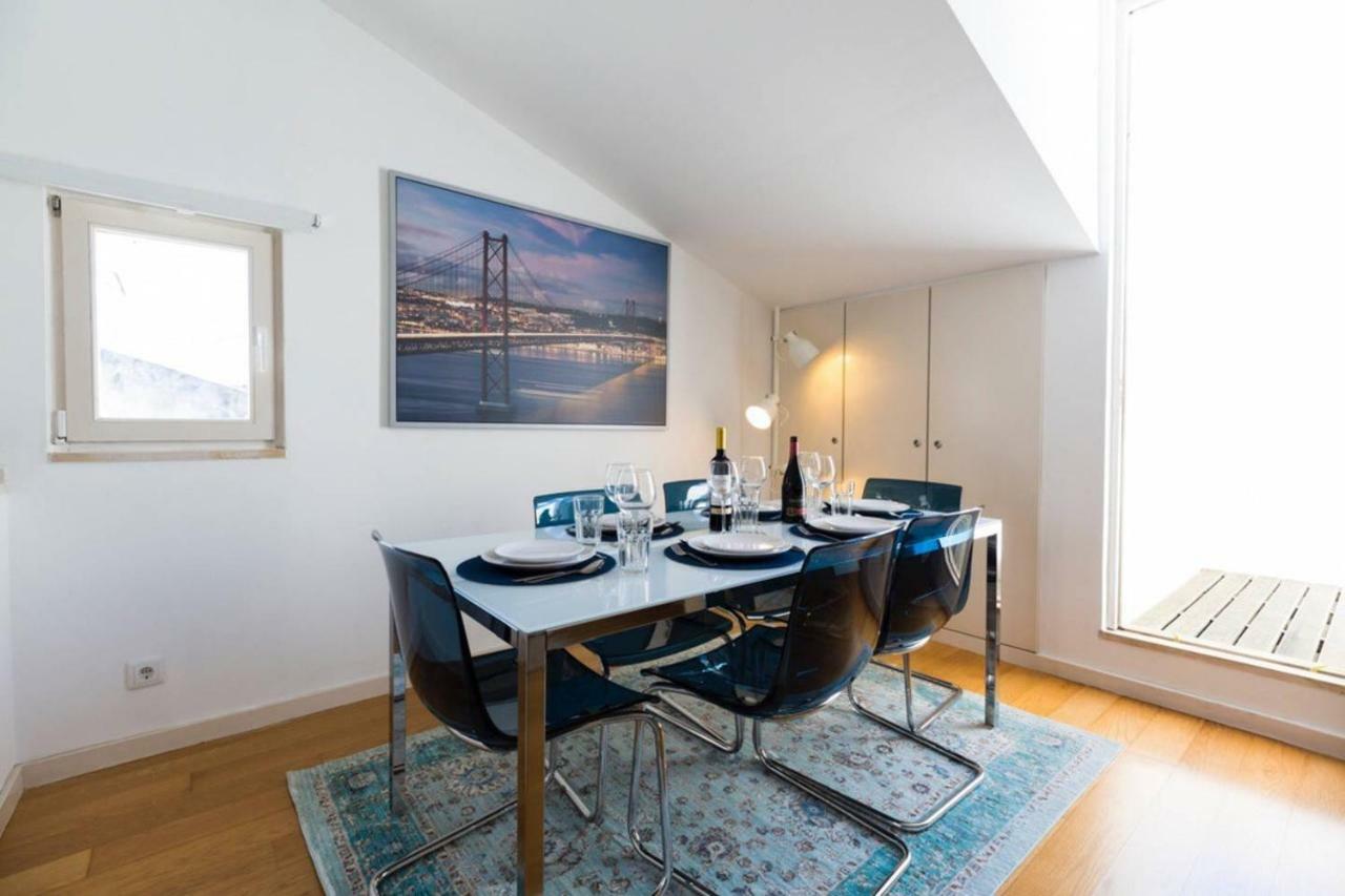 Ola Lisbon - Principe Real IV Apartment Bagian luar foto