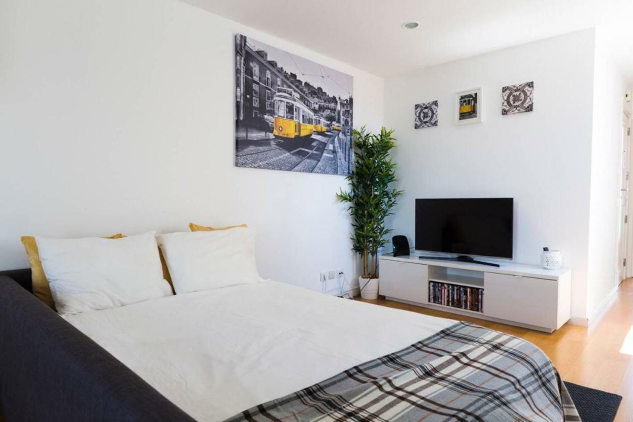Ola Lisbon - Principe Real IV Apartment Bagian luar foto